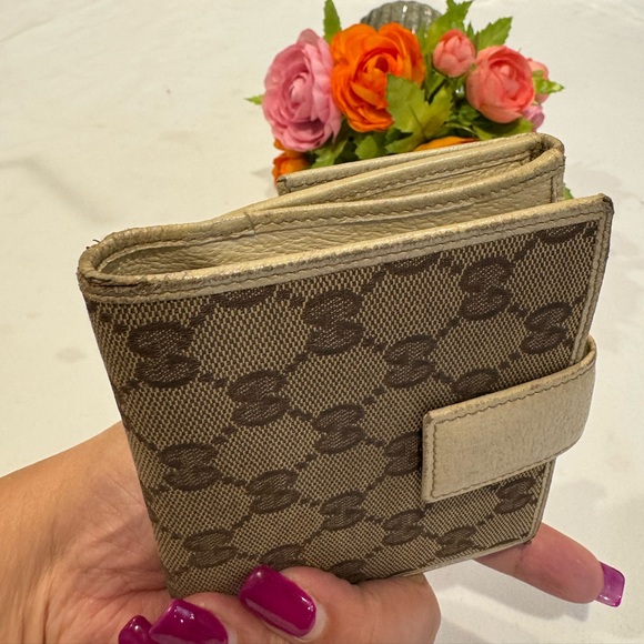 Authentic Gucci wallet - Picture 3 of 10